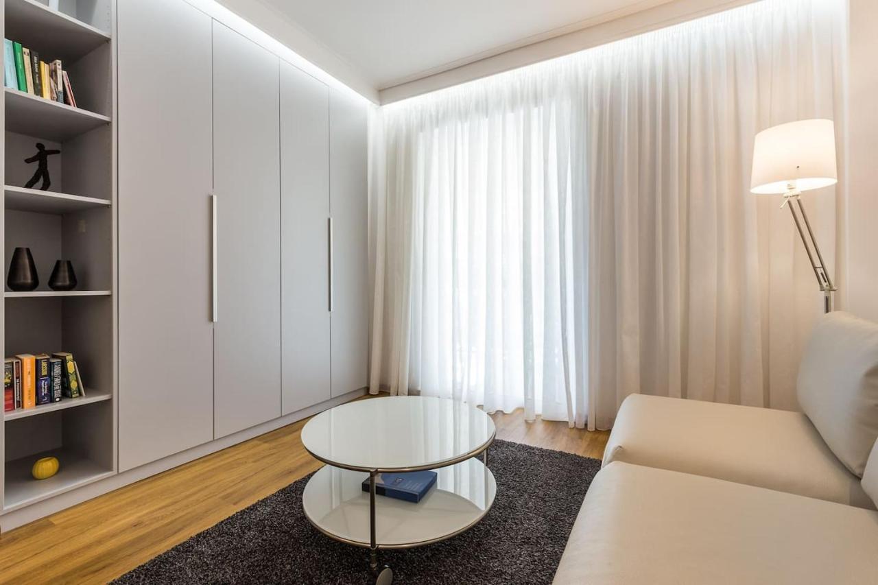 Elegant Apartment W Great Balcony In Vouliagmeni Athen Eksteriør billede
