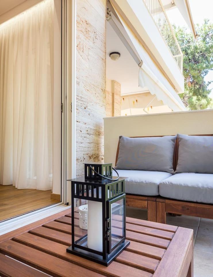 Elegant Apartment W Great Balcony In Vouliagmeni Athen Eksteriør billede