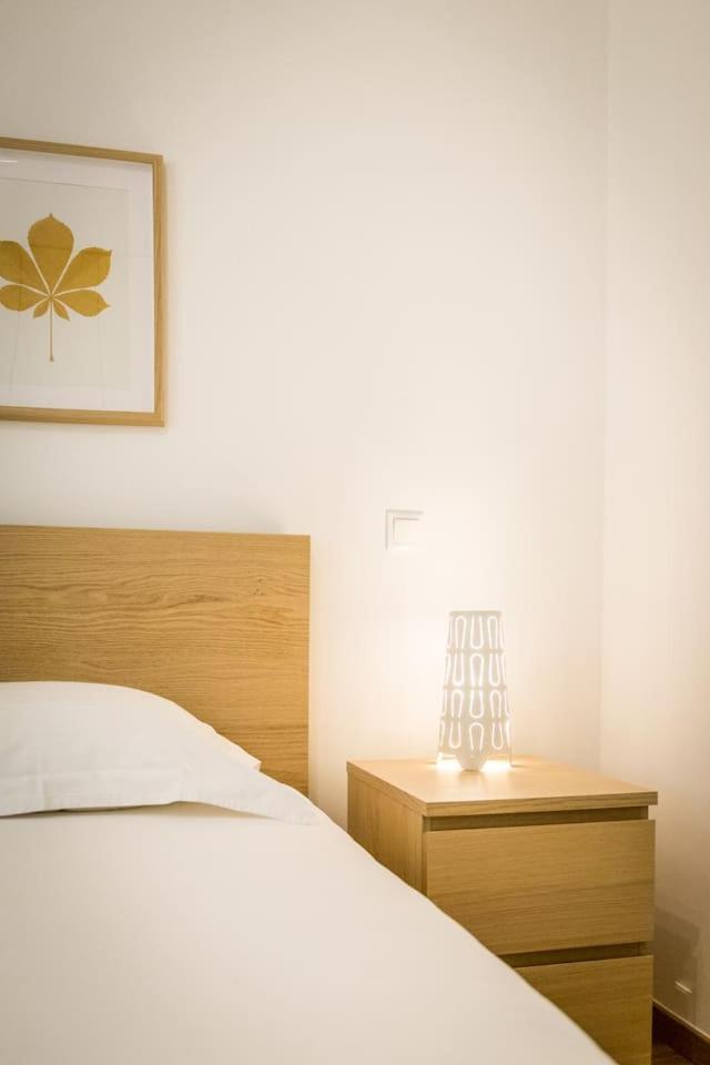 Elegant Apartment W Great Balcony In Vouliagmeni Athen Eksteriør billede